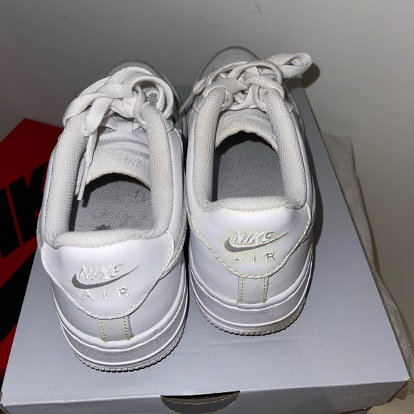Used Air Force ones good condition - Picture 2 of 7